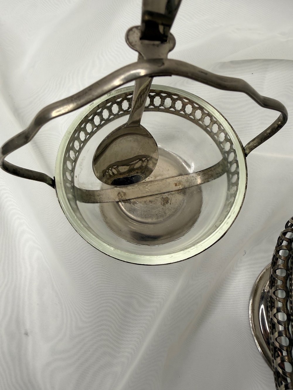 Midcentury Vintage Sheffield England Silver Plated Glass Heart Preserve Set - Picture 8 of 15